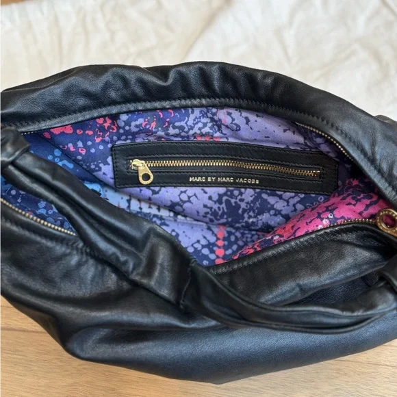 Marc Jacobs Soft Black Leather Padlock Hobo Bag - Picture 6 of 12